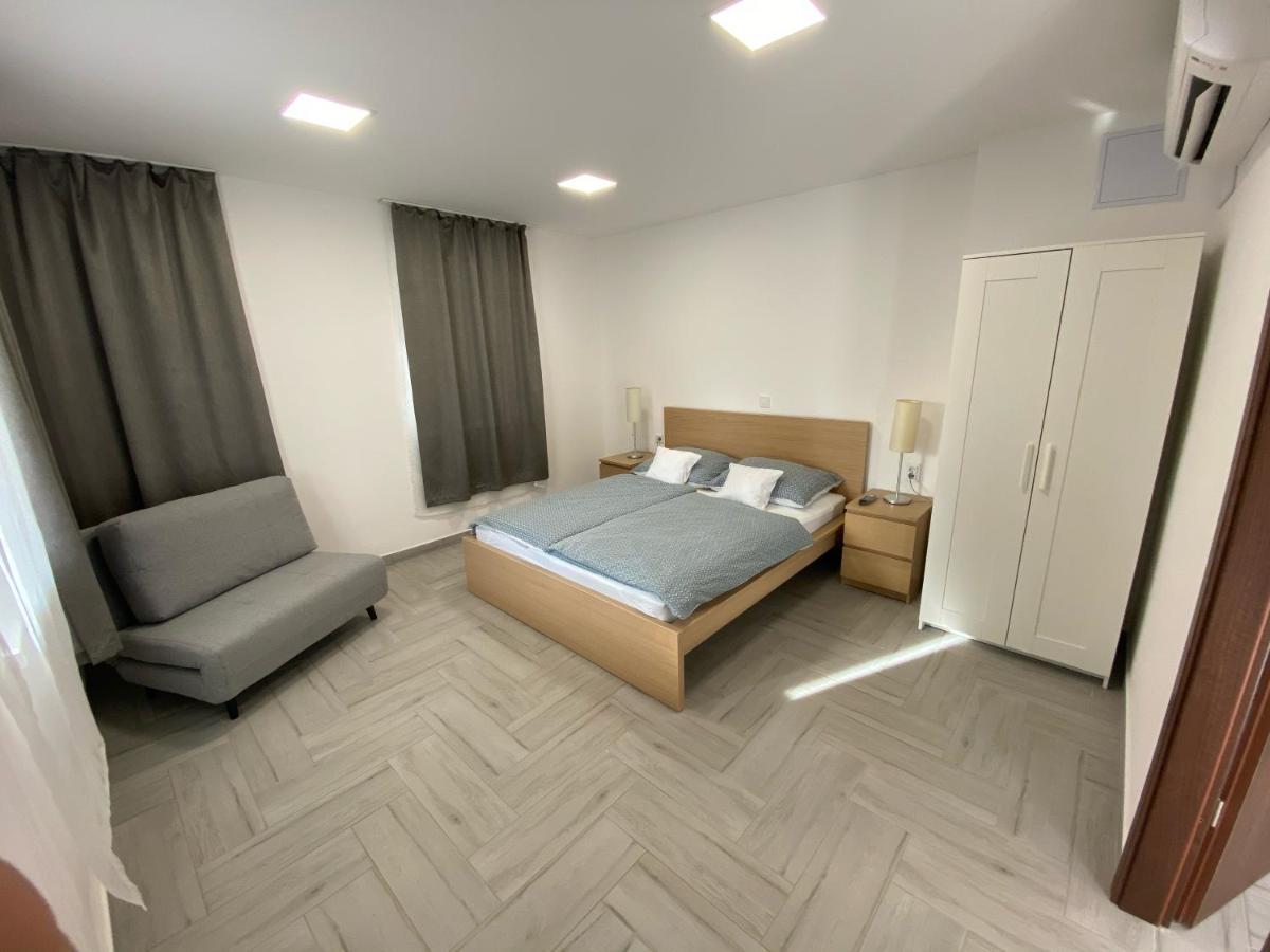 Ferienwohnung Sulyom Panzio Tiszafüred Exterior foto