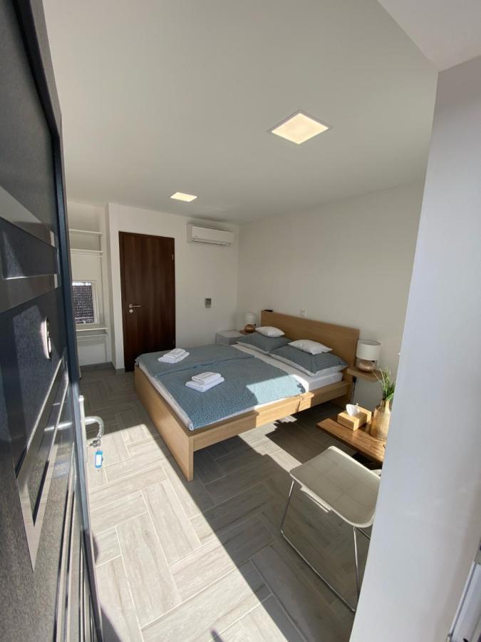 Ferienwohnung Sulyom Panzio Tiszafüred Exterior foto